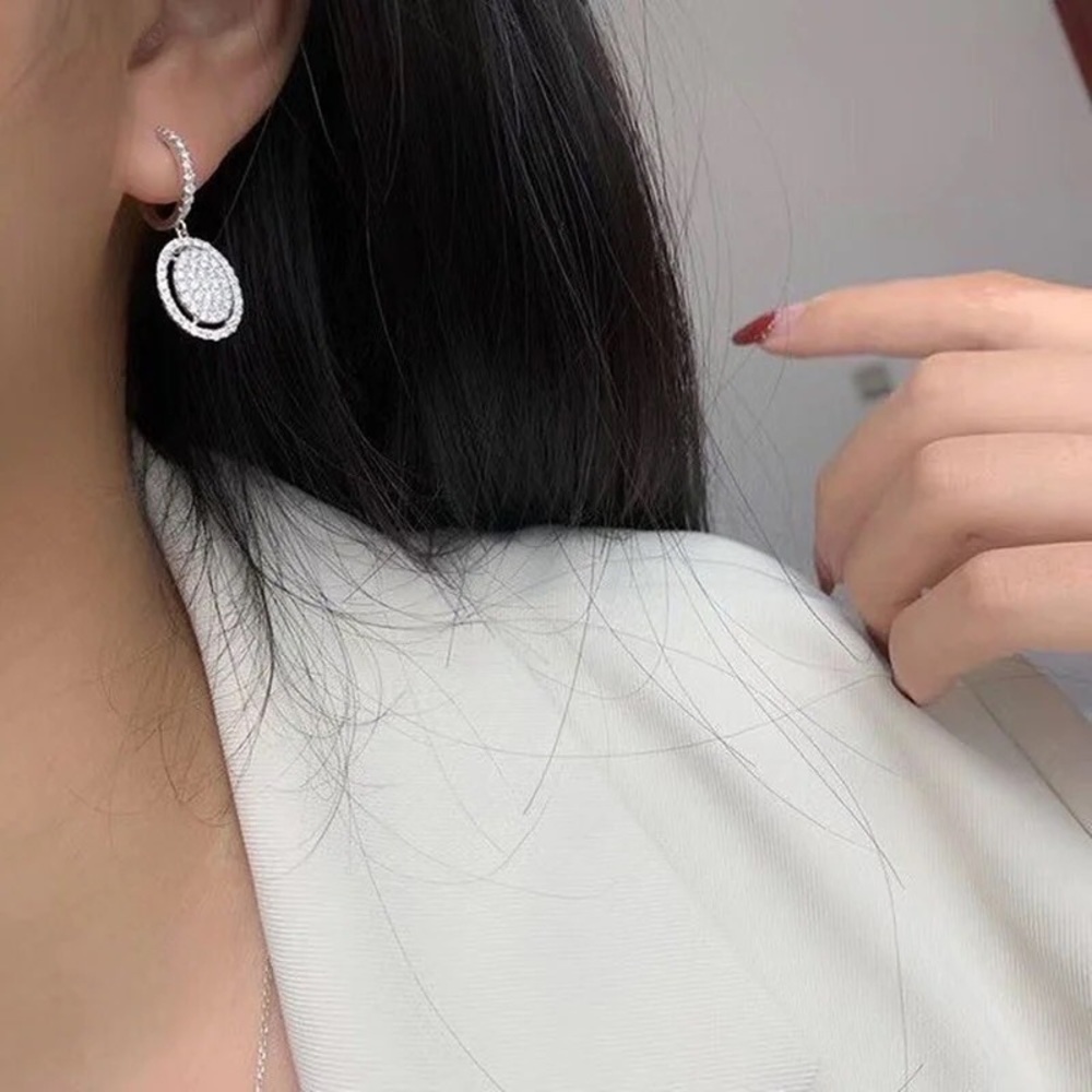 New Elegant Oval Shape White Diamond Dangle Earrings - Picture 3 of 9